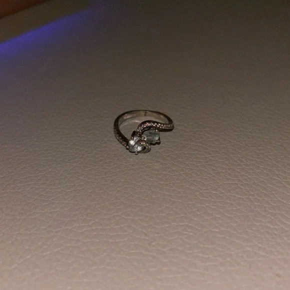 Silver ring - Picture 2 of 3
